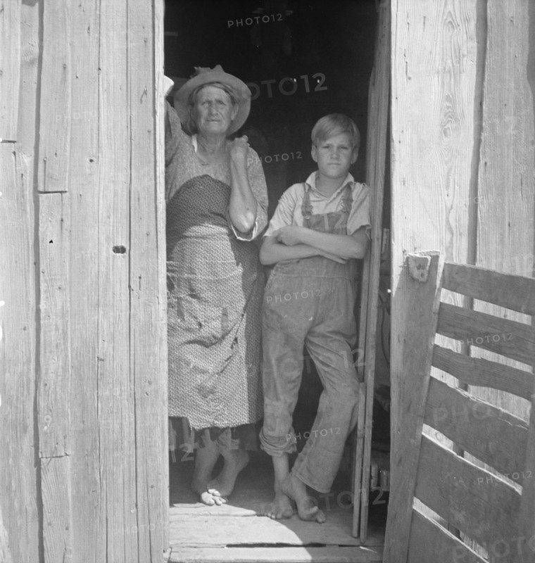 [Untitled]: Woman and boy, 1935. Creator: Dorothea Lange.