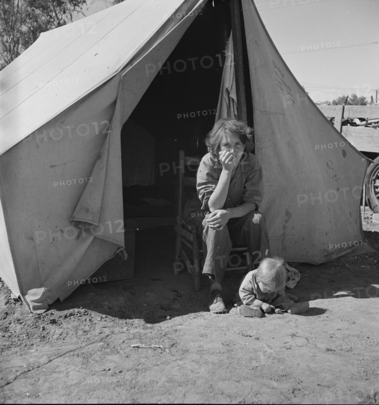 Eighteen year-old mother from Oklahoma, now a California migrant, 1937. Creator: Dorothea Lange.