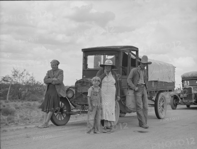 Oklahoma drought refugees stalled on highway near Lordsburg, New Mexico, 1937. Creator: Dorothea Lange.