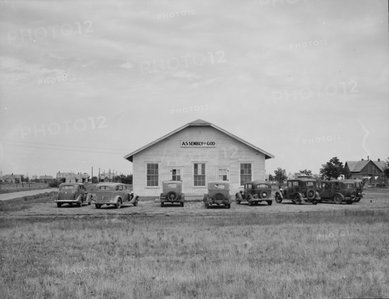 Sunday morning, Guanah, Texas, 1937. Creator: Dorothea Lange.