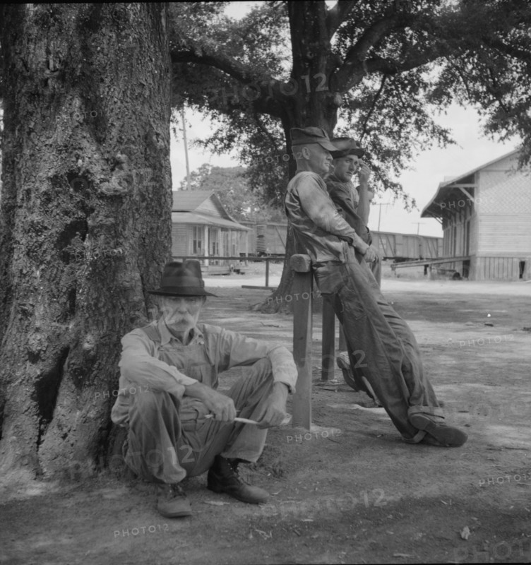 Stranded residents of Careyville, Florida, , 1937. Creator: Dorothea Lange.
