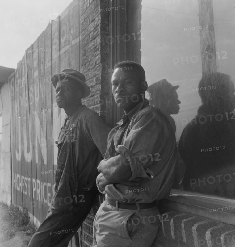 Laborers hoping for work, Memphis, Tennessee, 1938. Creator: Dorothea Lange.