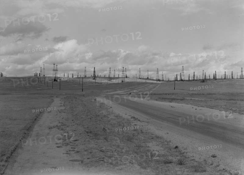Oil fields, Kern County, California, 1938. Creator: Dorothea Lange.