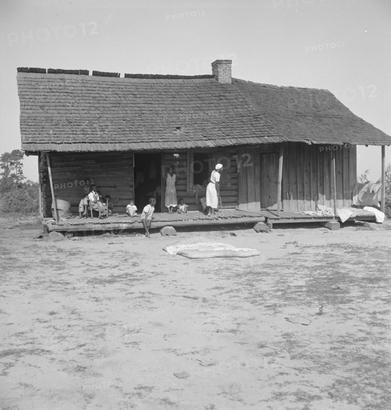 Colored tobacco sharecroppers home near Tifton, Georgia, 1938. Creator: Dorothea Lange.