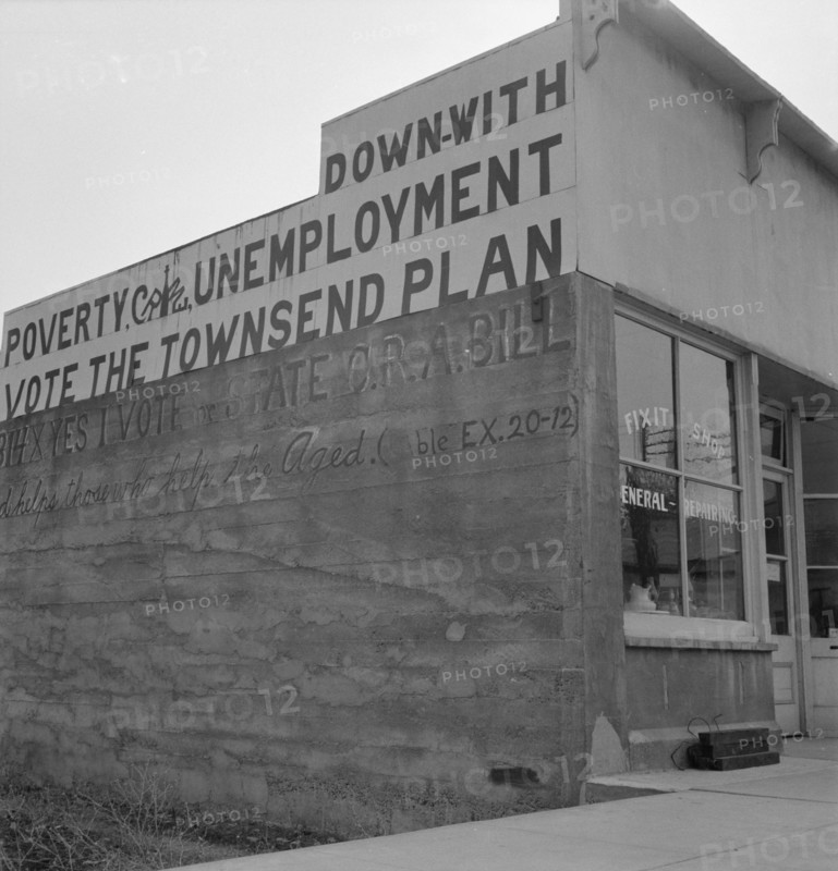 'Panaceas for poor people', Salem, Oregon, 1939. Creator: Dorothea Lange.