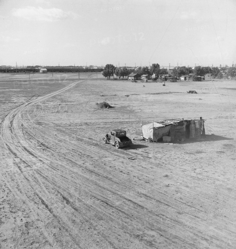 Home of Mexican family migratory workers, Calipatria, Imperial Valley, California, 1939. Creator: Dorothea Lange.