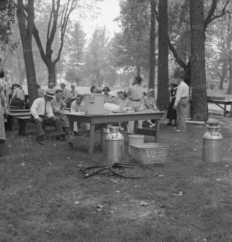 California Day, a picnic in town park on the Rogue River, Grants Pass, Oregon, 1939. Creator: Dorothea Lange.