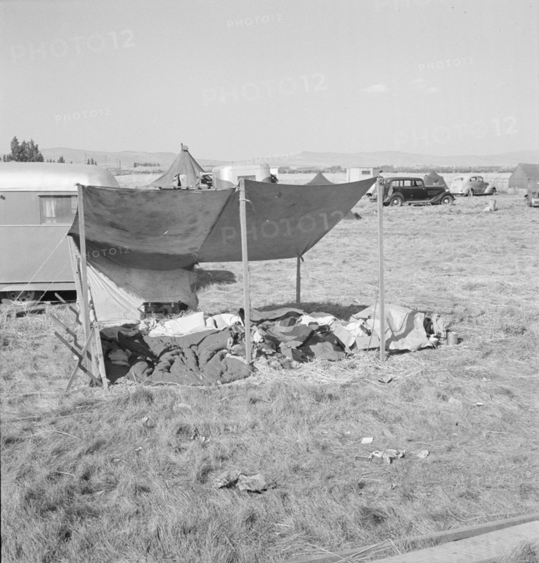 Living conditions for migrant potato pickers, Tulelake, Siskiyou County, California, 1939. Creator: Dorothea Lange.