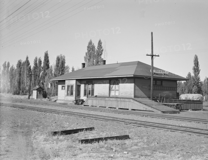 Railroad station. Irrigon, Oregon. Population: 108. Land was opened to settlers here in 1914.