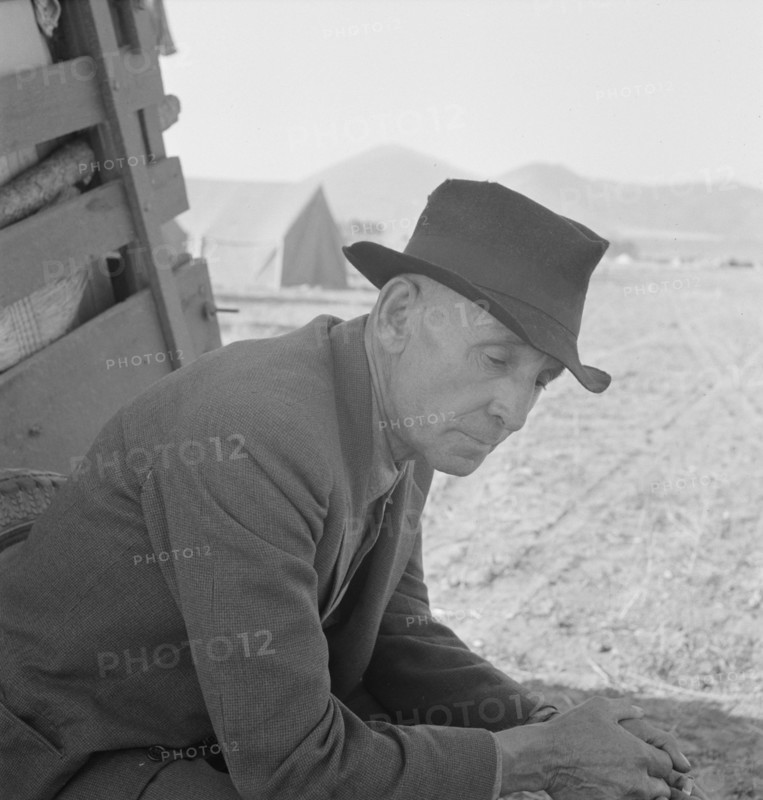 Former Nebraska farmer, now a migrant farm worker. Klamath County, Oregon.