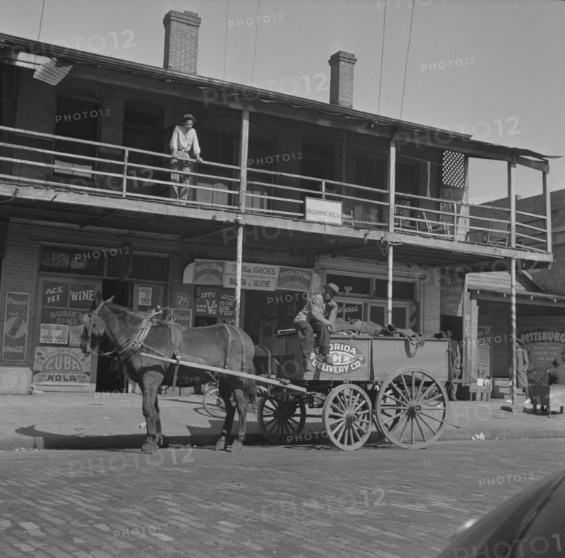 Jacksonville, Florida. Street scene in the Negro section.