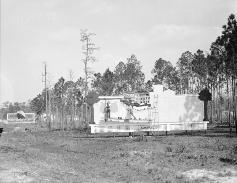 Roadside sign, Florida, 1936.  Creator: Walker Evans.