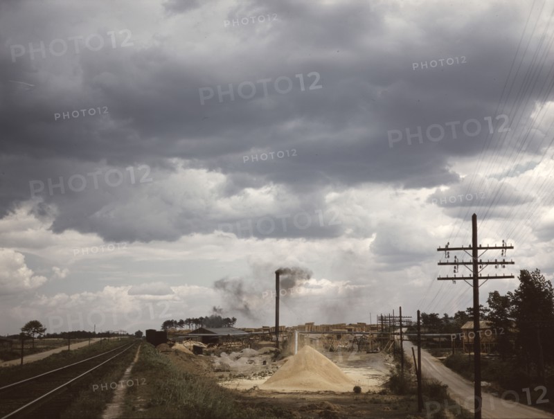 The Greensboro Lumber Co., Greensboro, Ga., 1941. Creator: Jack Delano.