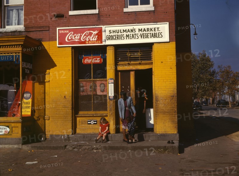 Shulman's market, on N at Union Street S.W., Washington, D.C., between 1941 and 1942. Creator: Louise Rosskam.