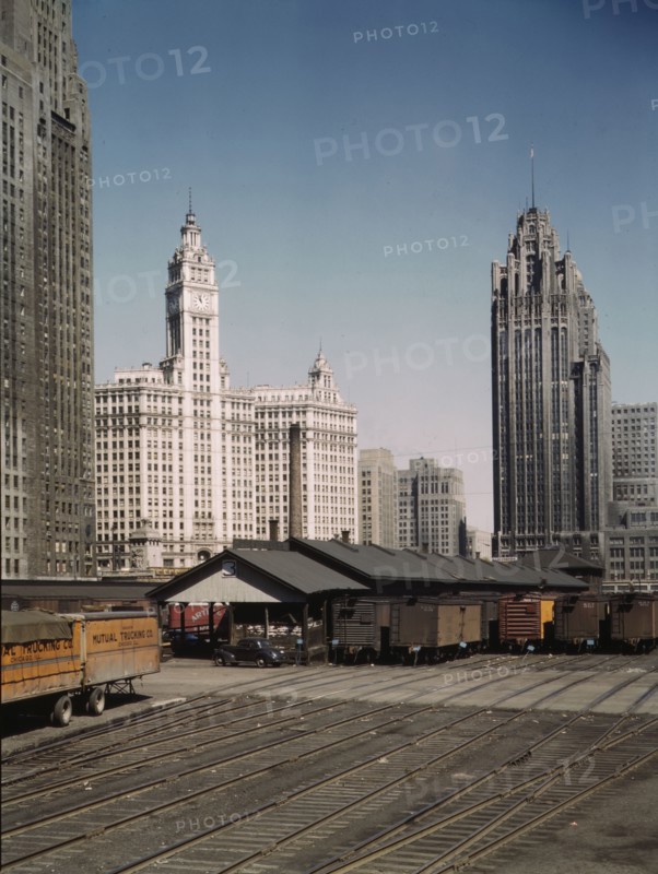 General view of part of the South Water Street Illinois Central Railroad..., Chicago, Ill., 1943. Creator: Jack Delano.