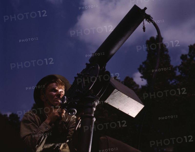 Browning machine gunner, Ft. Knox, Ky., 1942. Creator: Alfred T Palmer.