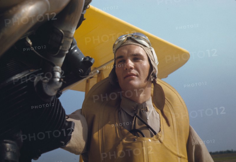 Marine lieutenant by the power towing plane for the gliders at Page Field, Parris Island, S.C., 1942 Creator: Alfred T Palmer.