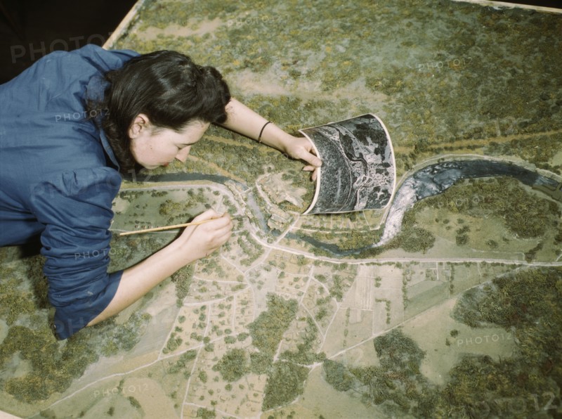 Camouflage class at New York University, where men and women...New York, N.Y. , 1943. Creator: Marjory Collins.