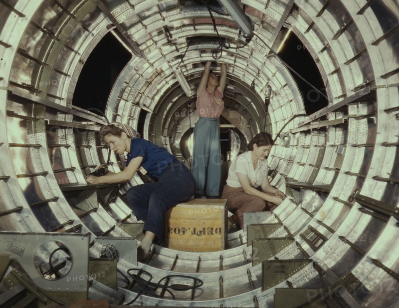 Women workers install fixtures and assem...Douglas Aircraft Company plant, Long Beach, Calif. , 1942 Creator: Alfred T Palmer.