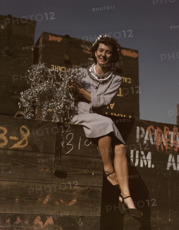 Annette del Sur publicizing salvage campaign...Douglas Aircraft Company, Long Beach, Calif., 1942. Creator: Alfred T Palmer.