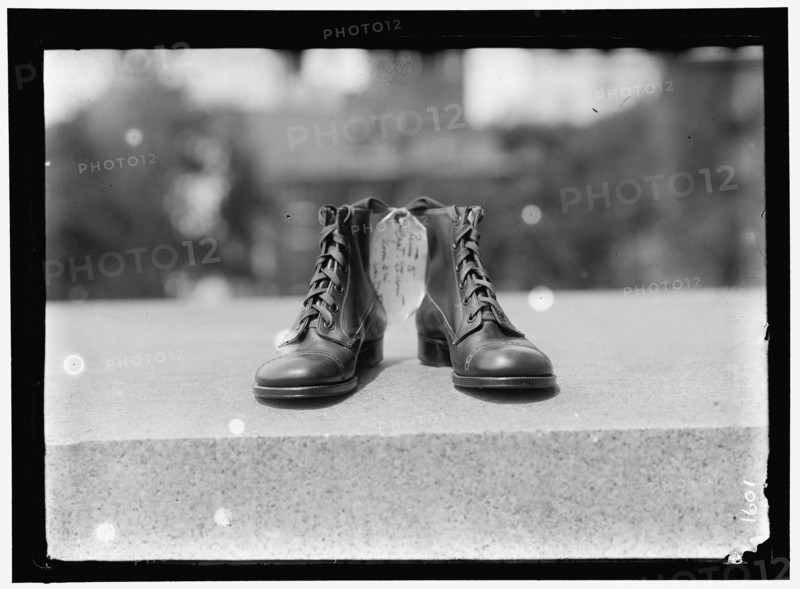 Shoes, between 1909 and 1914.