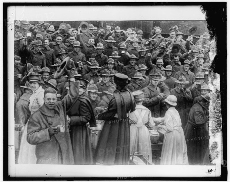 Red Cross, between 1910 and 1920.
