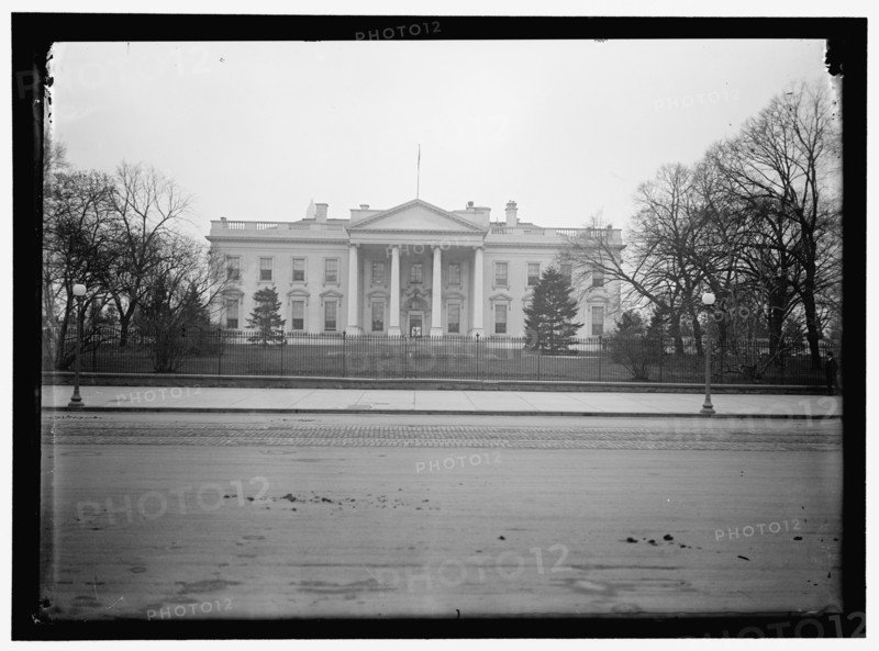 White House, between 1909 and 1923.