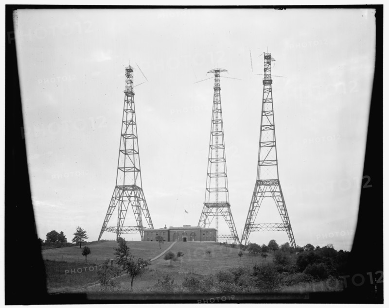 Radio towers, between 1910 and 1920. USA.