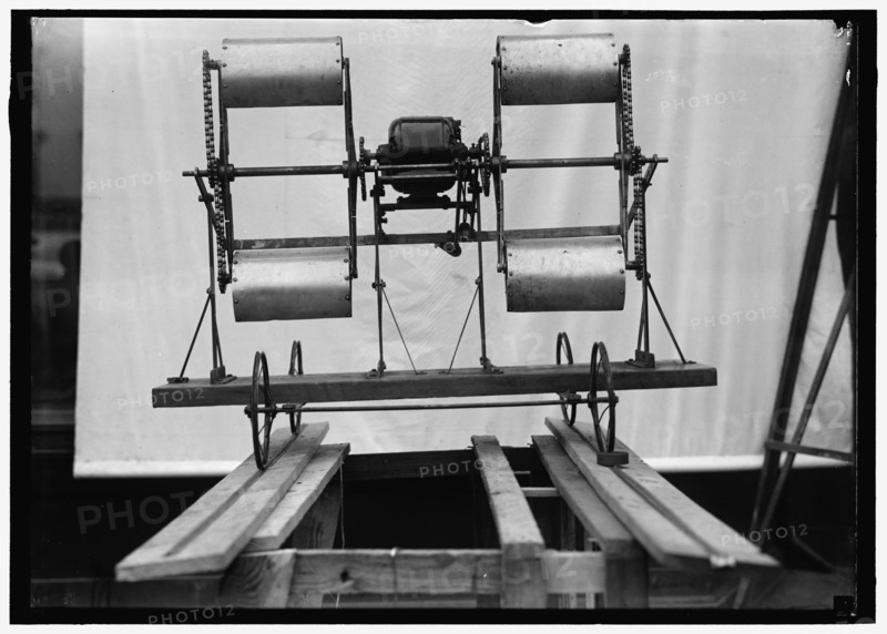 Unidentified Machine Model, between 1914 and 1918.