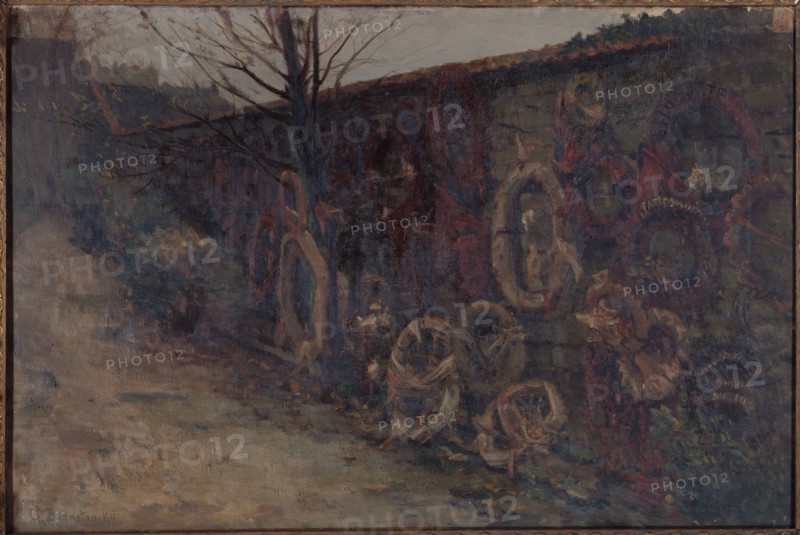 The Communards' wall at Pere-Lachaise cemetery, 1907.