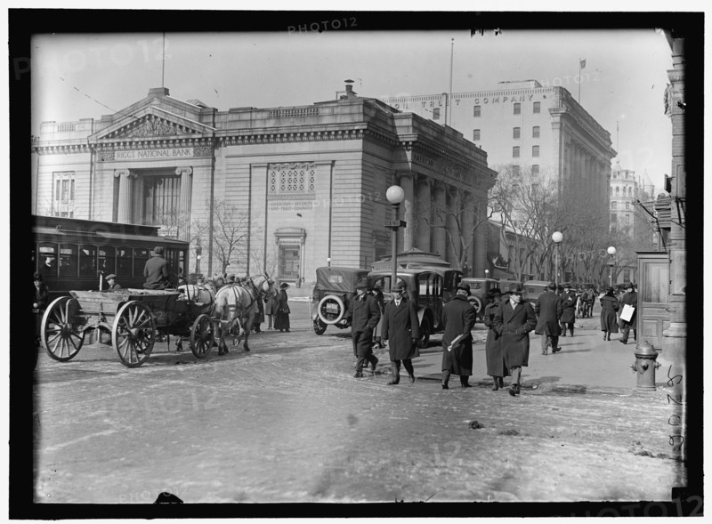 Riggs National Bank, G Street, Washington, D.C., between 1913 and 1918.