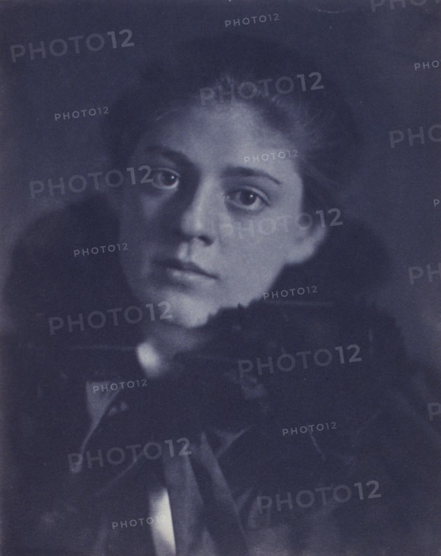 Head-and-shoulders portrait of actress Ethel Barrymore, facing front, c1900.