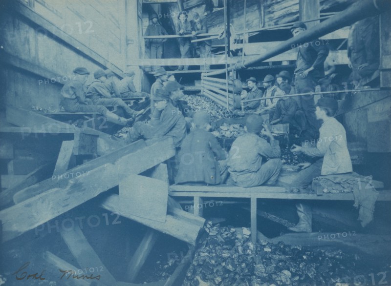 Breaker boys in Kohinor mine, Shenandoah City, Pa., 1891.