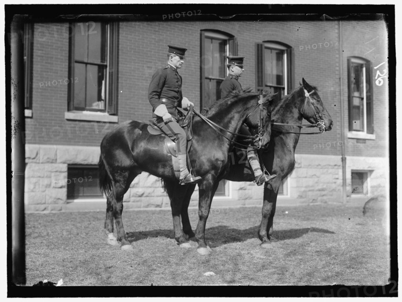 Fort Myer, unidentified group of officers on horseback, between 1909 and 1914.