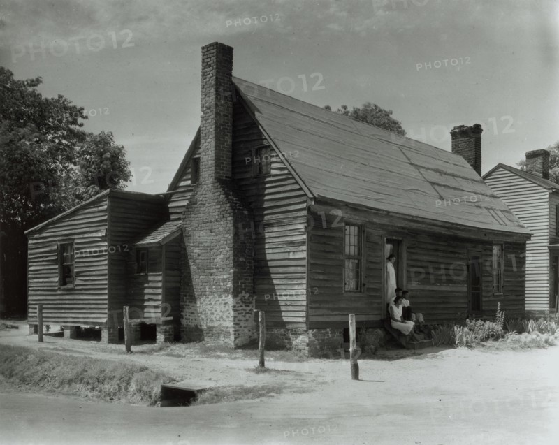 Minor houses and details, Blandfields, Dinwiddie County, Virginia, 1933.
