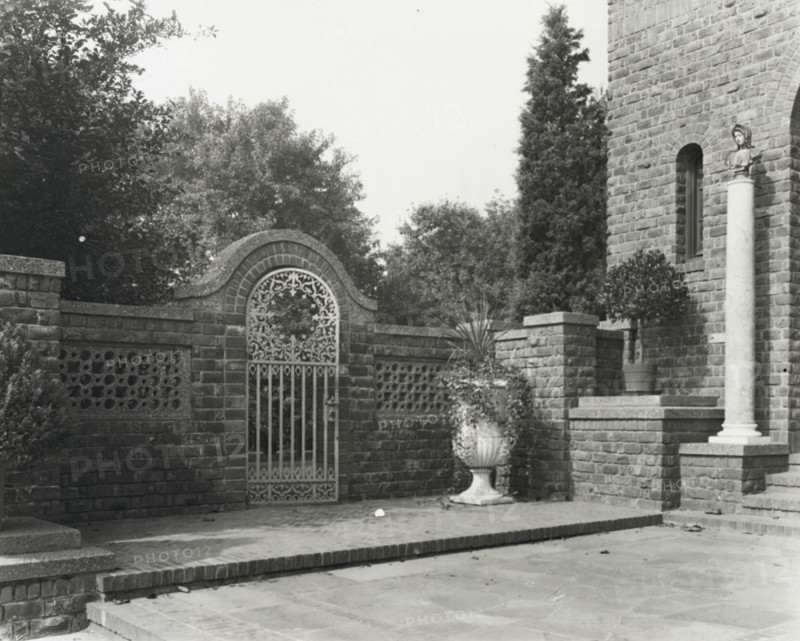 Samuel Longstreth Parrish Art Museum, 25 Jobs Lane, Southampton, New York, c1915.