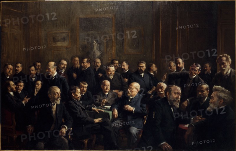 Group portrait of members of the Association of French Republican Journalists, 1907.