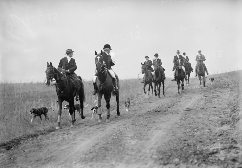 Edgewood Hunt - Walter Tuckerman Murphy; Ed Gorhan; Mrs. Bowen; Col. Thompson; Miss Tiernan; J.O. Evans, 1912.