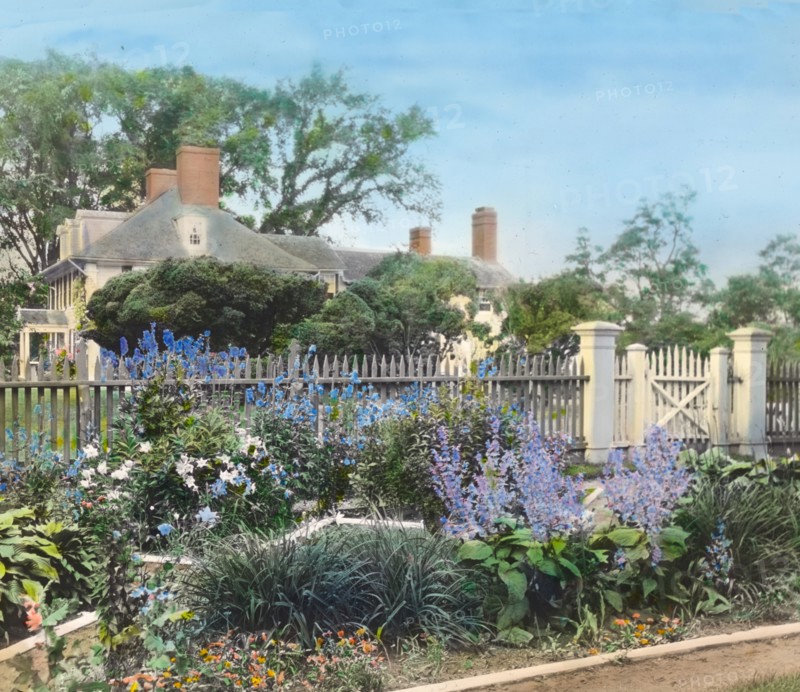 Sylvester Manor, Cornelia Horsford house, Shelter Island, New York, c1915. Creator: Frances Benjamin Johnston.