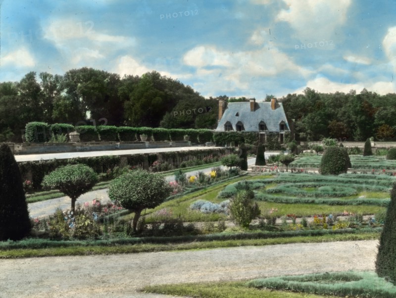 Chateau of Chenonceau, Chenonceau, Indre-et-Loire, France, 1925. Creator: Frances Benjamin Johnston.