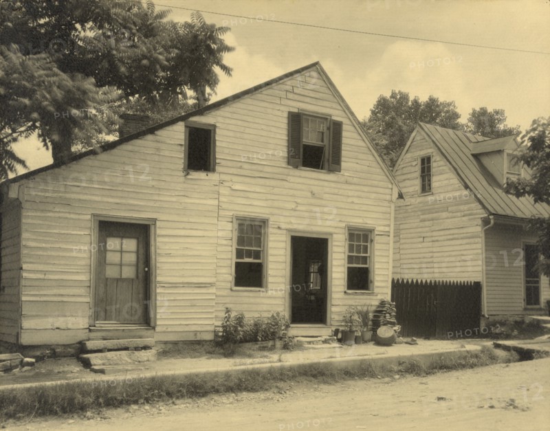 Forbes house, Warrenton Road, Scott's Hill, Falmouth, between 1925 and 1929. Creator: Frances Benjamin Johnston.
