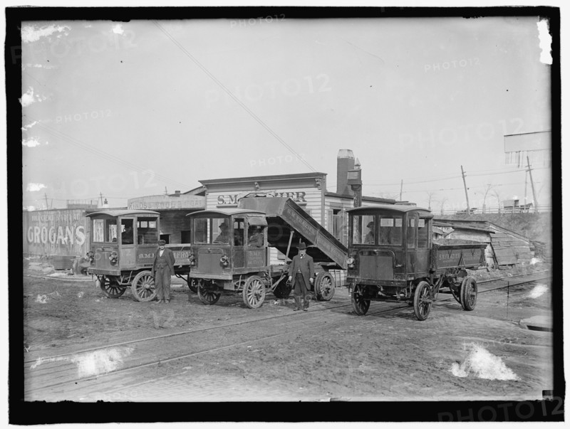 Three trucks: S.M. Frazier, between 1909 and 1914. Creator: Harris & Ewing.