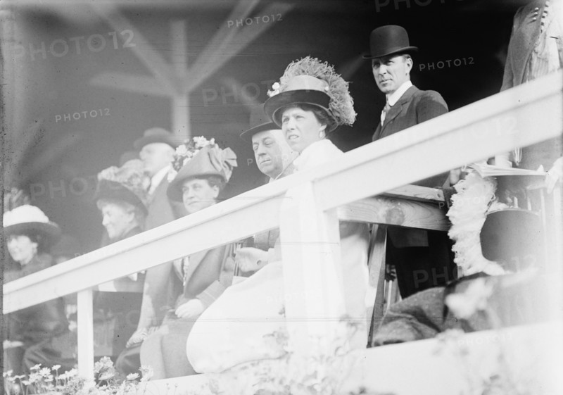 Horse Show - Knox, Philander Chas., Attorney General of U.S., 1901-1904; Senator..., 1911. Creator: Harris & Ewing.