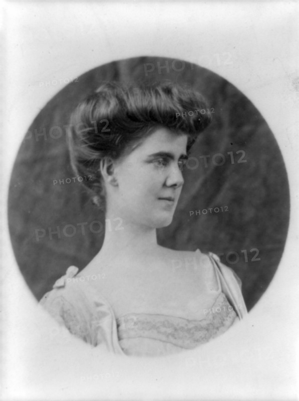 Martha Cameron, daughter of Don Cameron, head-and-shoulders portrait, facing right, c1900 - 1918. Creator: Frances Benjamin Johnston.