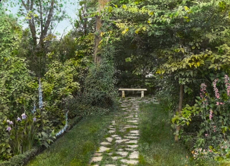 Fanny A. Mulford house, Fulton Avenue, Hempstead, New York, c1916. Creator: Frances Benjamin Johnston.