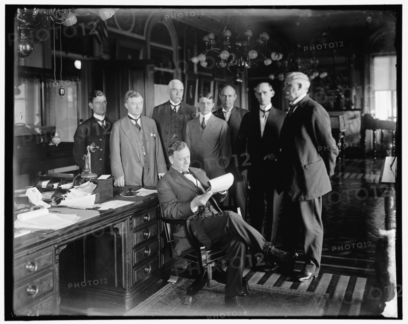 Josephus Daniels and group, between 1910 and 1920. Creator: Harris & Ewing.