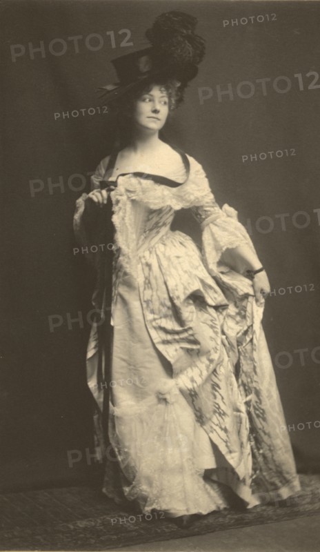 Elsie Leslie, 1899. Creator: Zaida Ben-Yusuf.