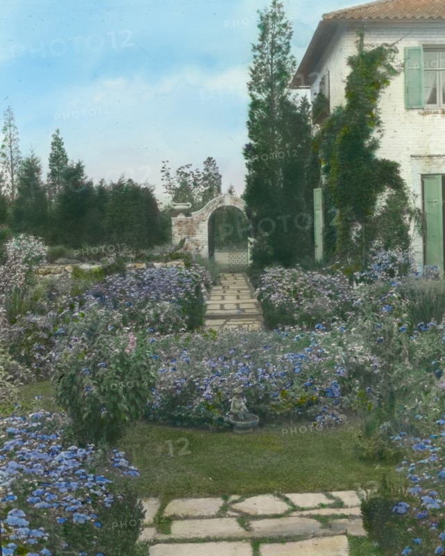 Barberrys, Nelson Doubleday house, Mill Neck, New York, 1921. Creator: Frances Benjamin Johnston.