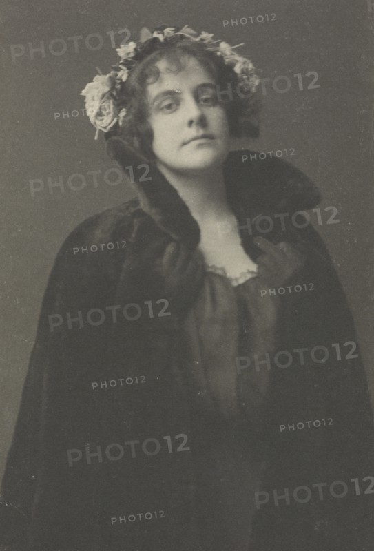 Miss Ethel Reed, (1896?). Creator: Frances Benjamin Johnston.