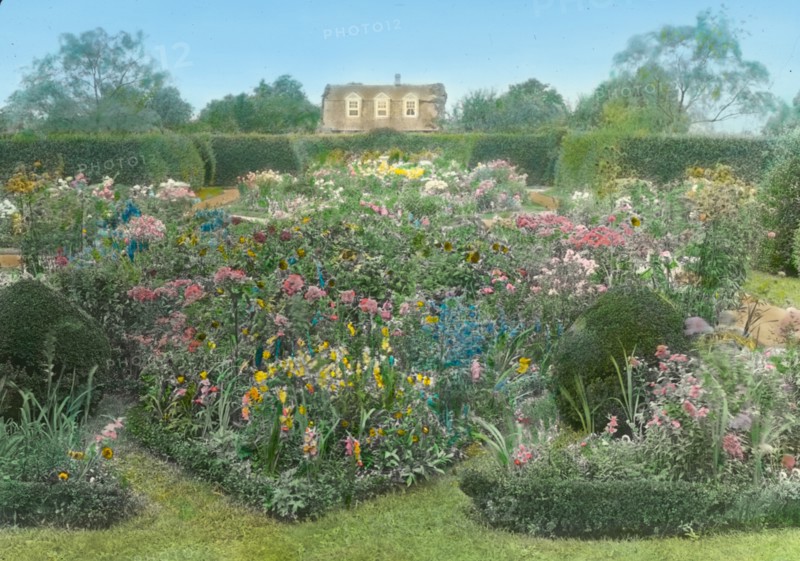 Claverack, Colonel Thomas Henry Barber house, Halsey Neck Lane, Southampton, New York, c1915. Creator: Frances Benjamin Johnston.